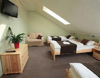 H31 Aparthotel 3*